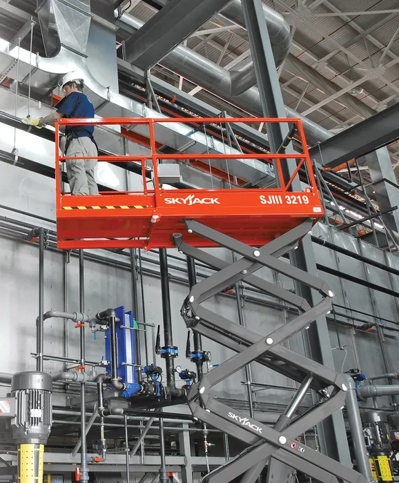 Aluga-se plataforma elevatória tesoura