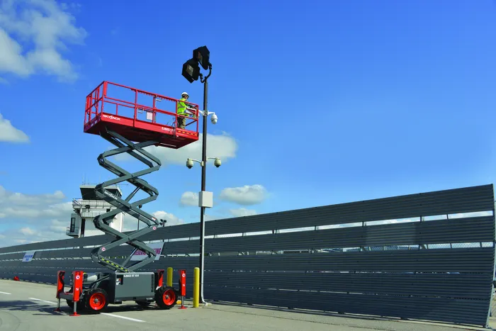 Aluguel de plataforma elevatória tesoura